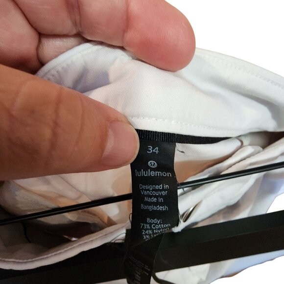 Lululemon LULULEMON Men's 9.5" White ABC Classic Fit Chino Shorts Size 34 Casual - Picture 4 of 4